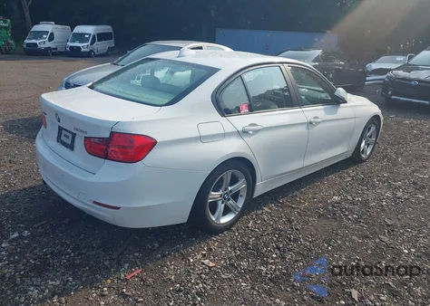 2013 BMW 328I xDrive z USA, uszkodzony, nr VIN WBA3B5C57DF590287